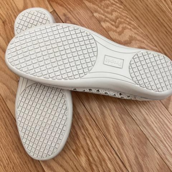 NIB!! Propet Cabrini Flat - Picture 5 of 6